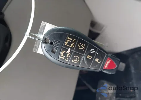 2011 Chrysler Town & Country Limited из США, поврежденный, VIN 2A4RR6DG2BR659420